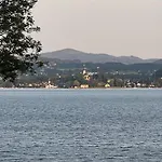 Exklusiver Seetraum Am Attersee Direkt Am