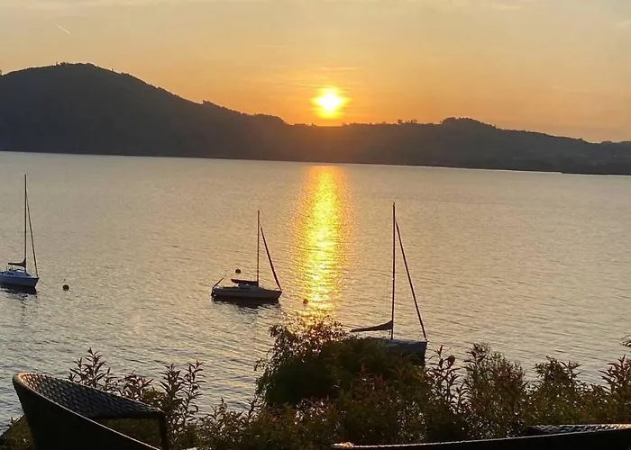펜션 Exklusiver Seetraum Am Attersee Direkt Am Litzlberg